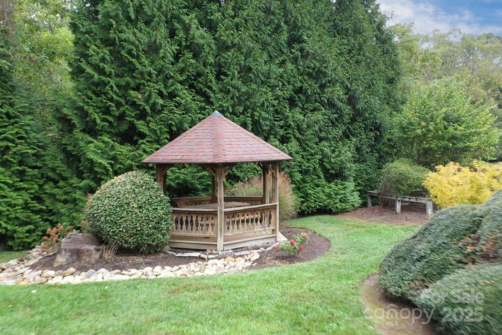 Property Photo:  37 New Cross North None  NC 28805