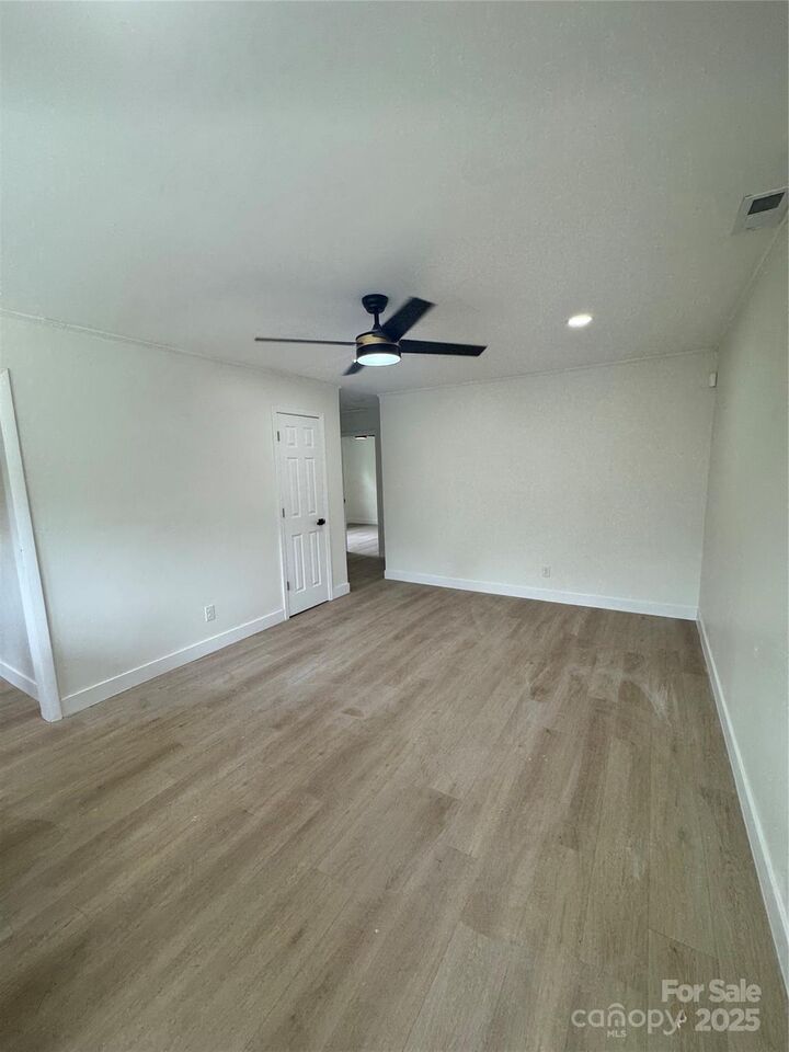 Property Photo:  1448 Academy Street  NC 28205 