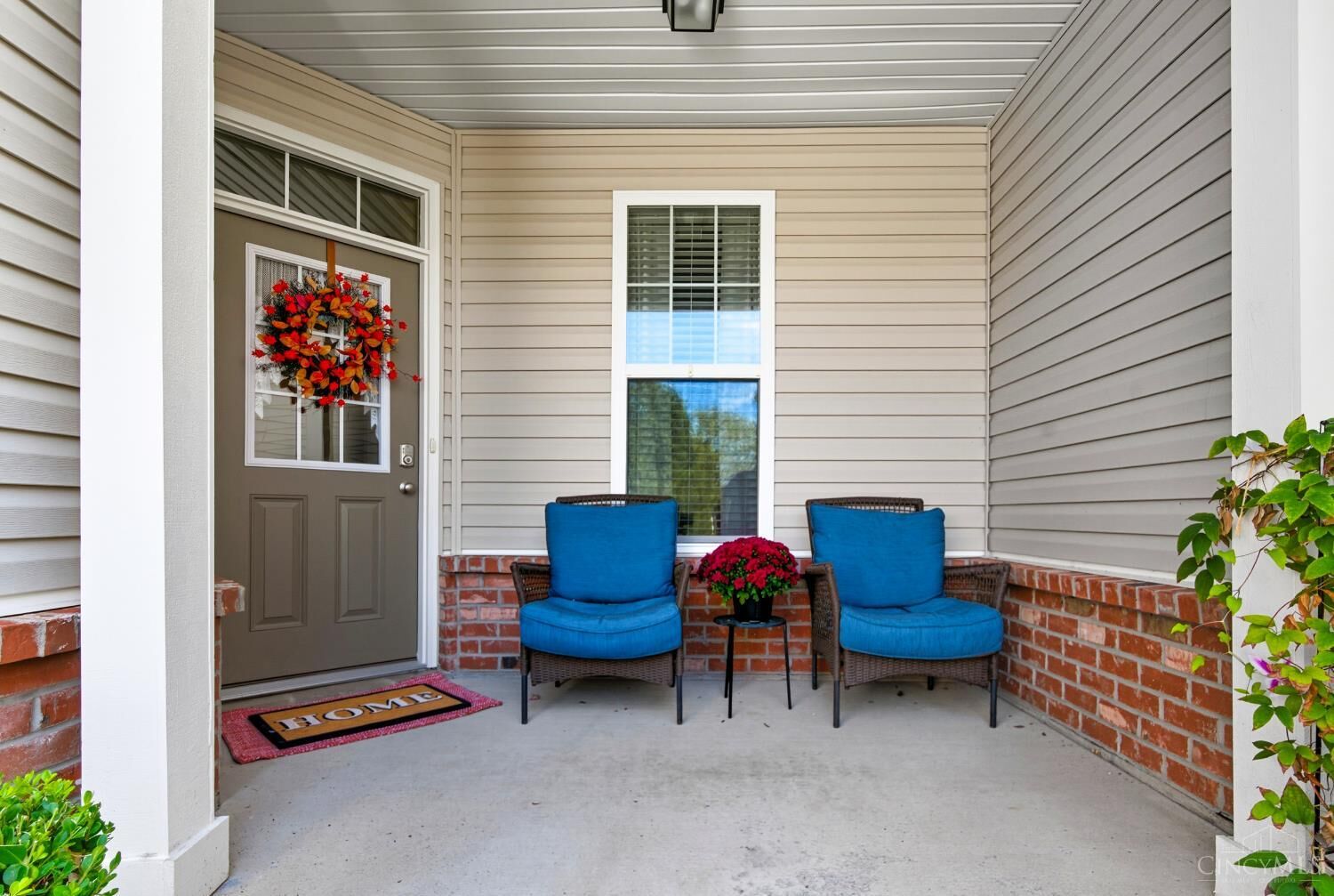 Property Photo: 2155 Commons Circle Drive OH 45103