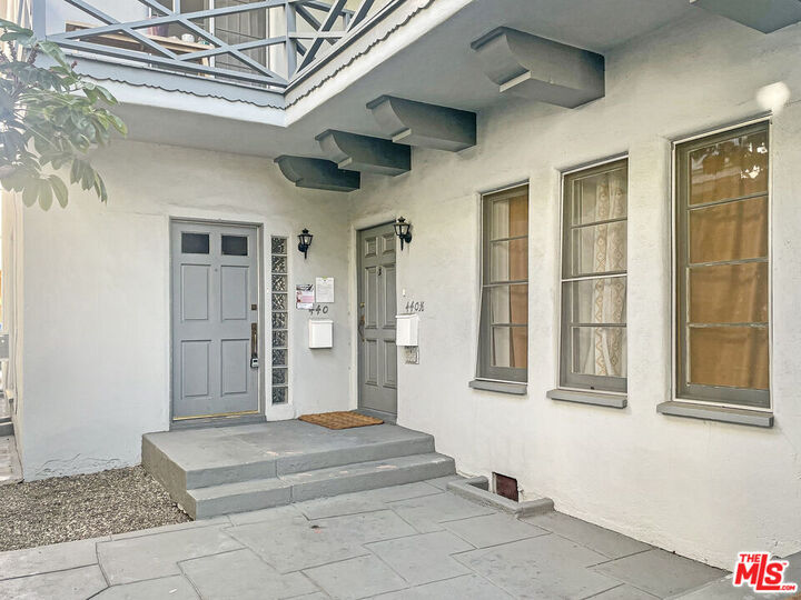 Property Photo: 440 N Spaulding Ave CA 90036