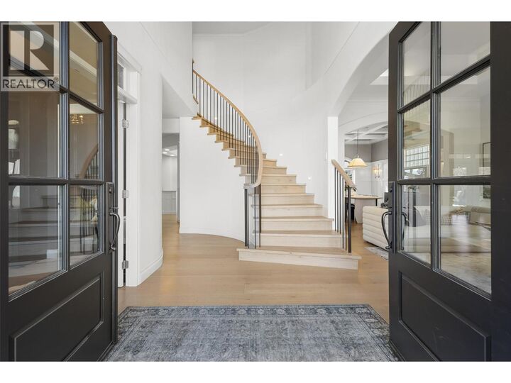 Property Photo:  539 Metcalfe Avenue  BC V1W 4V7 