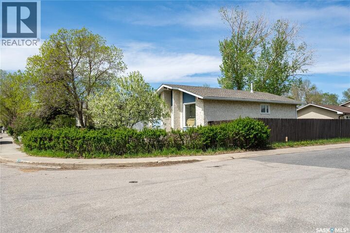 Photo de la propriété:  198 Thomson Avenue  SK S4N 5L3 