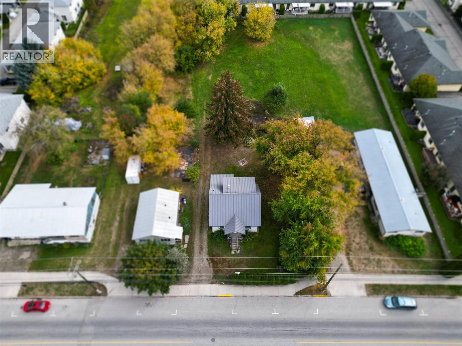 Property Photo: 710 10 Street Southwest BC V1E 1T2