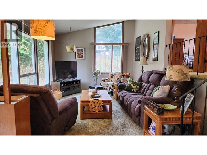 Property Photo:  2109 Thompson Avenue  BC V0G 1Y0 