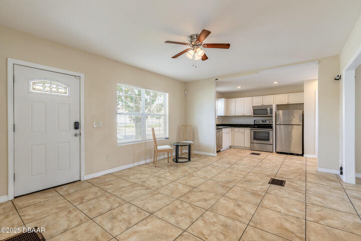 Property Photo:  316 N Grandview Avenue  FL 32118 