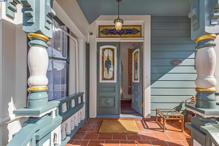 Property Photo: 2061 Buena Vista Ave CA 94501