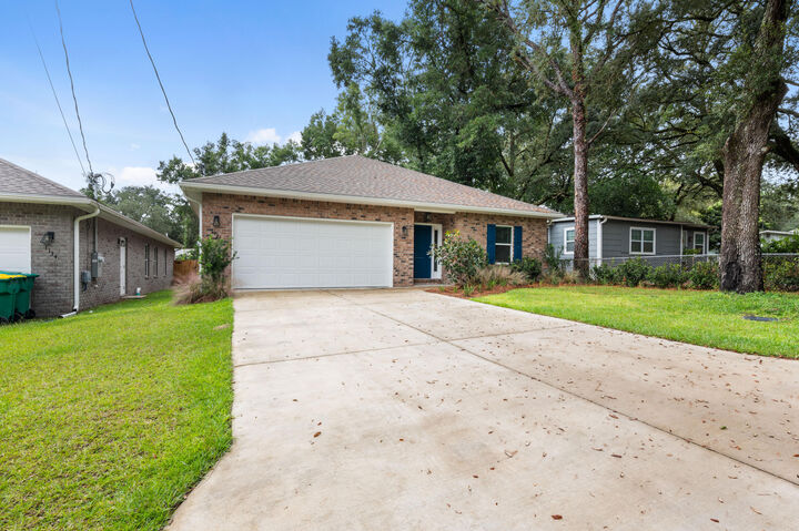 Property Photo: 1128 47th Street FL 32578