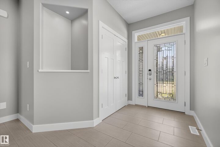 Property Photo: 2 Ellice Bend AB T8L 0T8