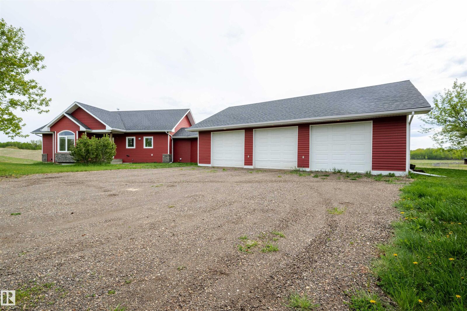Property Photo:  130 50322 Rge Road 232  AB T4X 0K9 