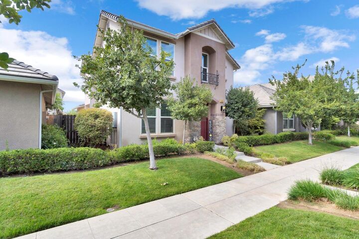 Property Photo:  11335 N Sageberry Way  CA 93730