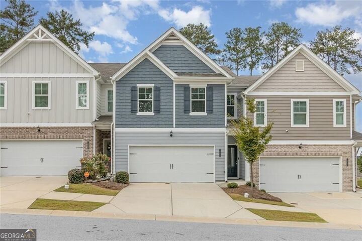 Property Photo: 7662 Gray Pointe Drive GA 30058