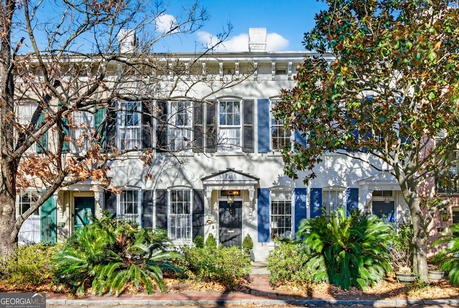 Property Photo:  216 W Gaston Street  GA 31401 