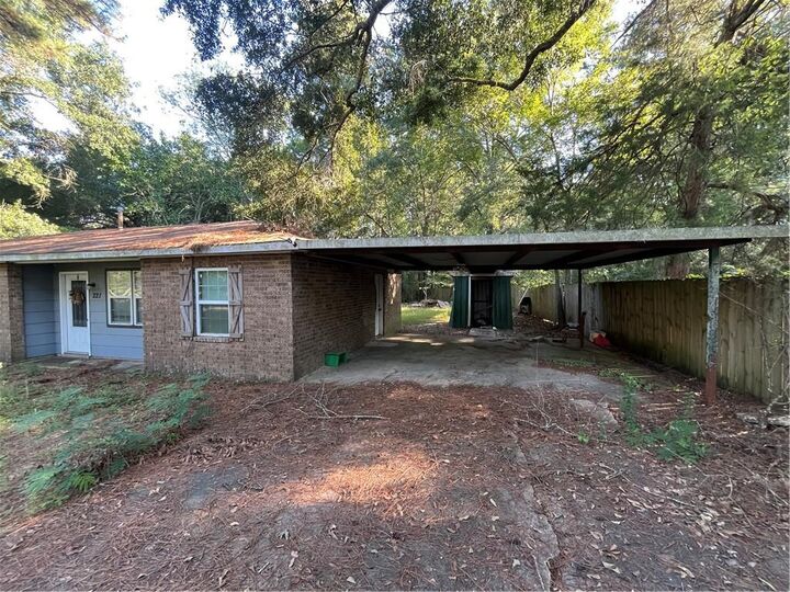 Property Photo:  221 Jacks Road  LA 71341 