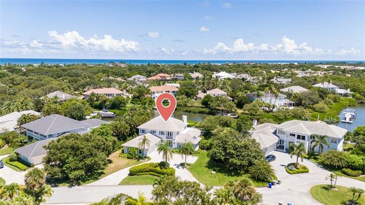 Property Photo: 230 Osprey Ct FL 32963