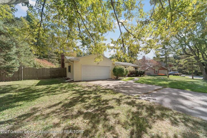 Property Photo:  2986 Beech Ridge Drive  MI 48911 