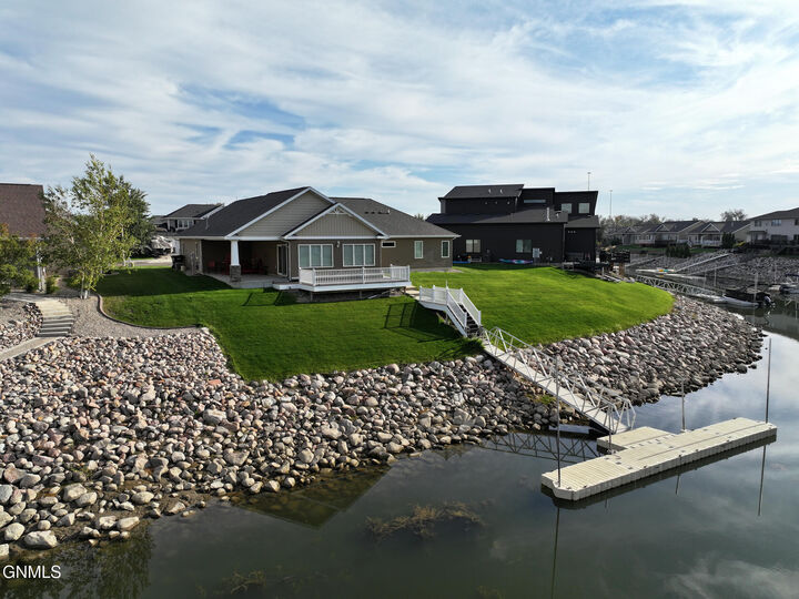Property Photo: 2115 Bridgeview Court SE ND 58554