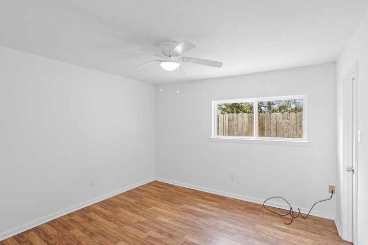 Property Photo: 1408 Hughes Street 4 TX 77023