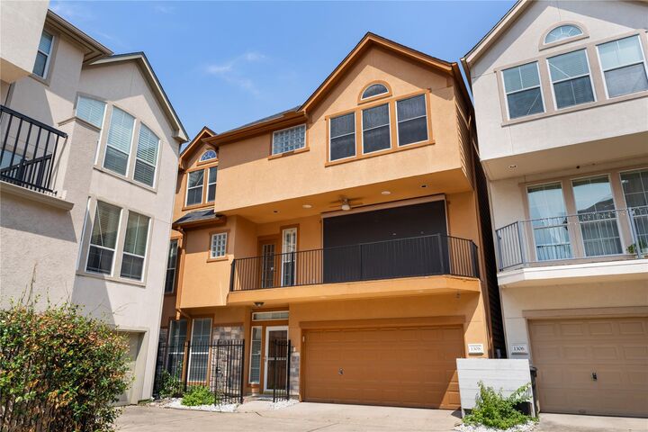 Property Photo: 1308 Cohn Street TX 77007