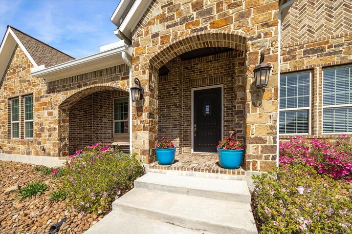 Property Photo: 32319 Tall Oaks Way TX 77354