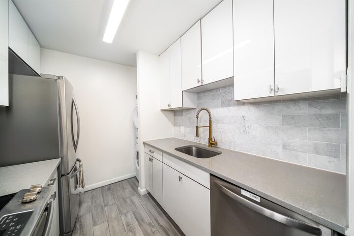 Property Photo:  9019 Wall St 2D  NJ 07047 
