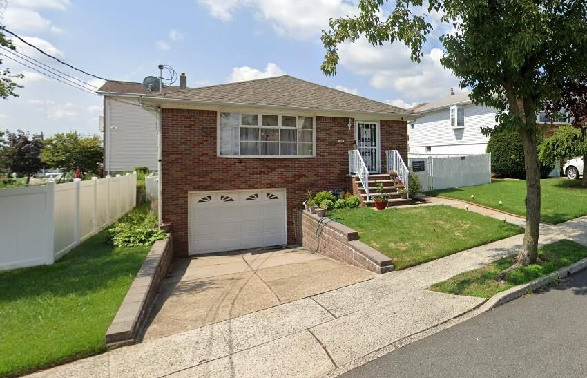 Property Photo: 34 Elizabeth Ct NJ 07094