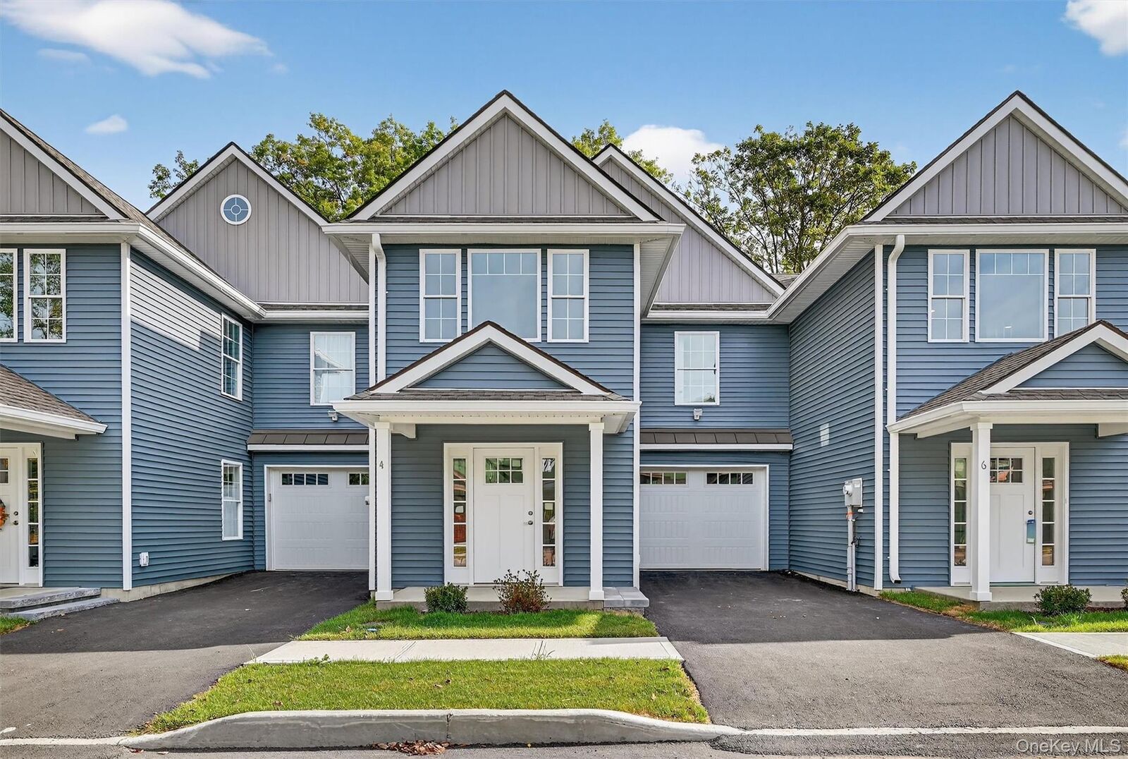 Property Photo:  4 Sulky Way  NY 10924 