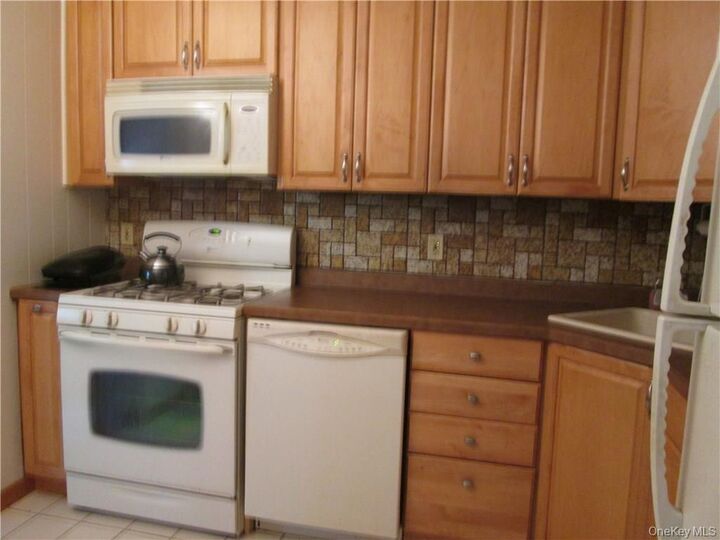Property Photo:  53 Doxbury Lane  NY 10901 