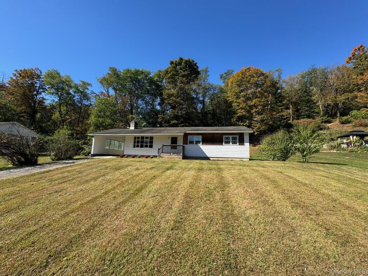 661 Traver Road  Pleasant Valley NY 12569 photo