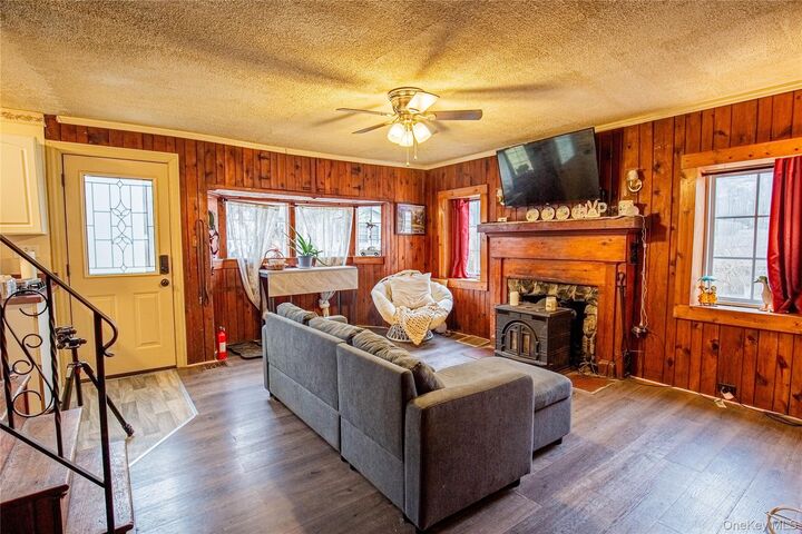 Property Photo:  67 Grove Street  NY 10925 