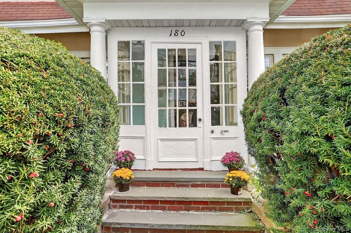 Property Photo:  180 Saratoga Avenue  NY 10705 