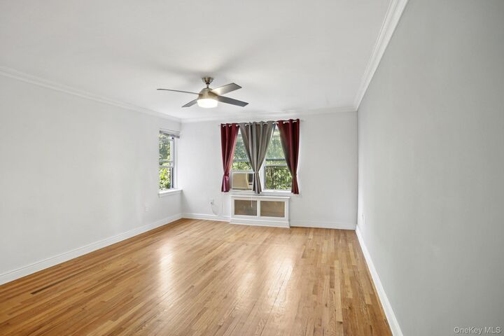 Property Photo:  255 Bronx River Road 8J  NY 10704 