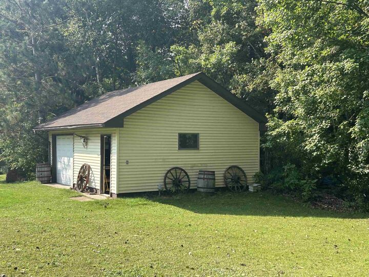 Property Photo:  2610 Washington Ave  MN 55720 