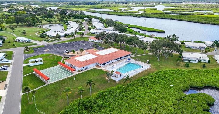 Property Photo:  4003 Joyce Drive  FL 34208 