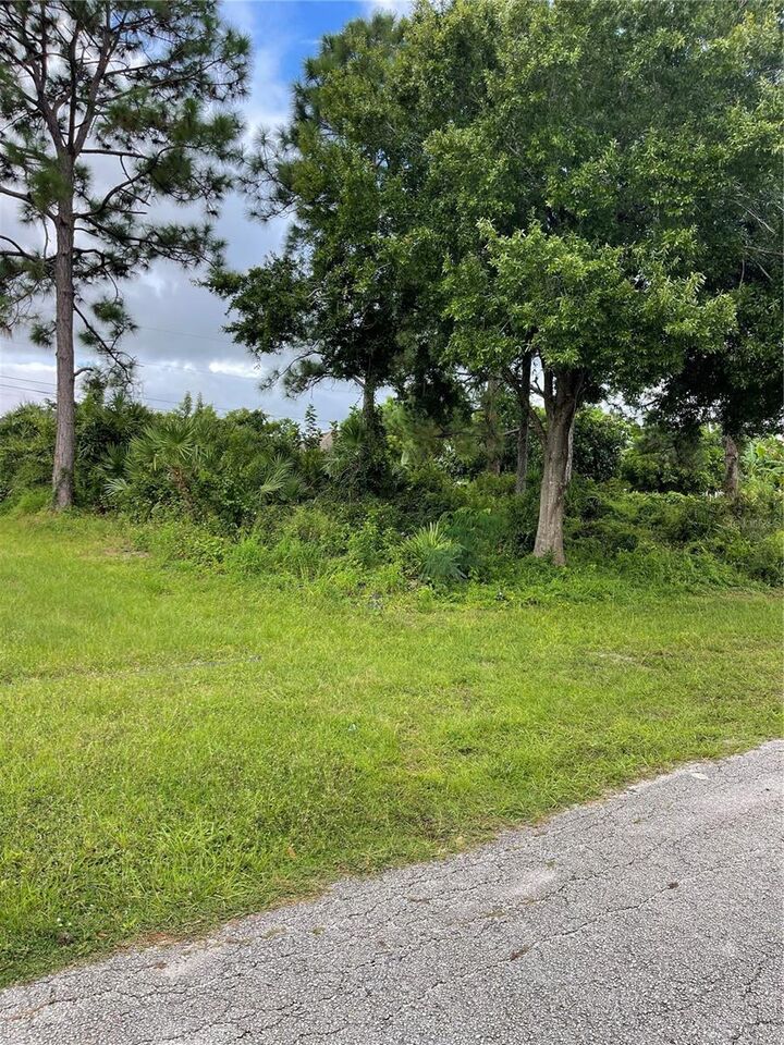 454 SW Dahled Avenue  Port St Lucie FL 34953 photo