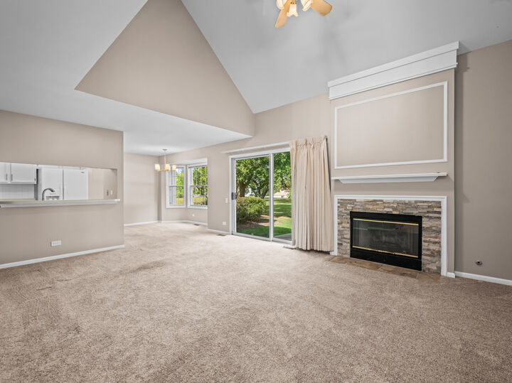 Property Photo:  4672 N Sapphire Drive  IL 60192 