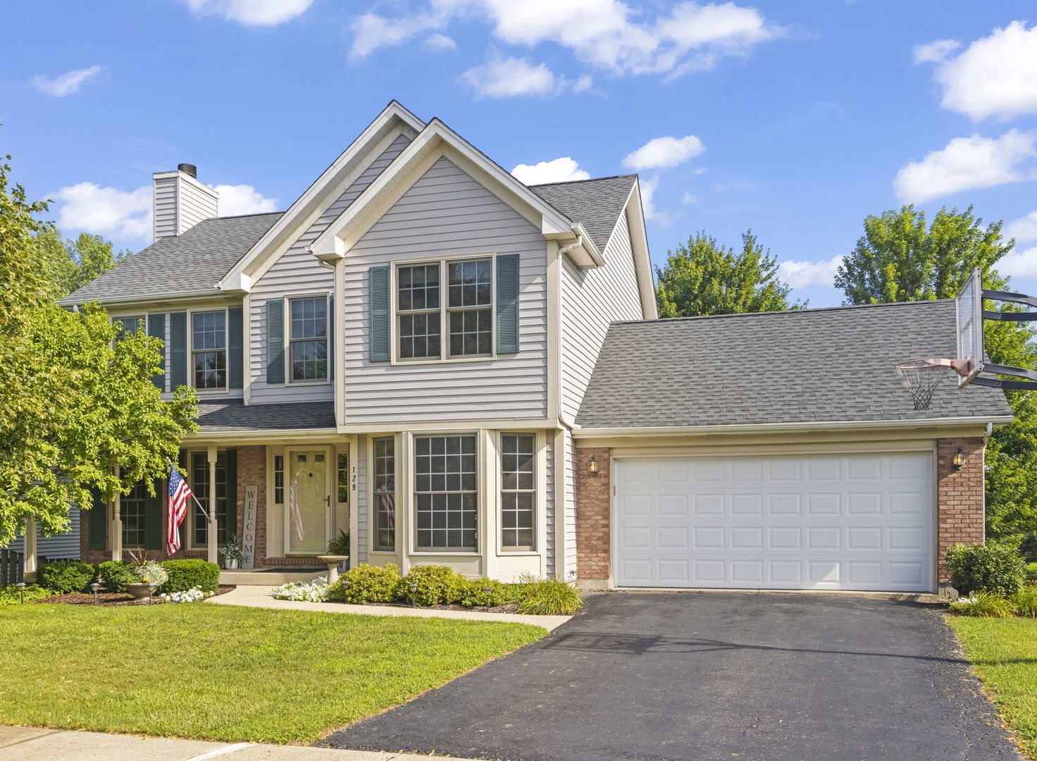 Property Photo: 129 Devonshire Drive IL 60115