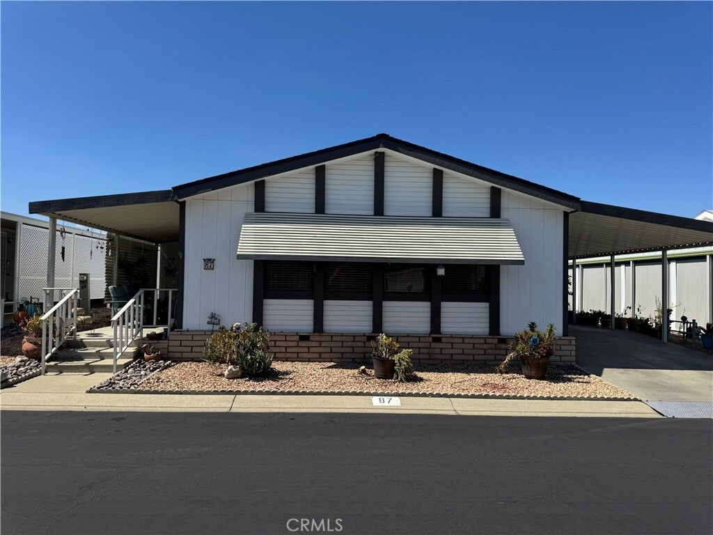 Property Photo:  24600 Mountain 87  CA 92544 