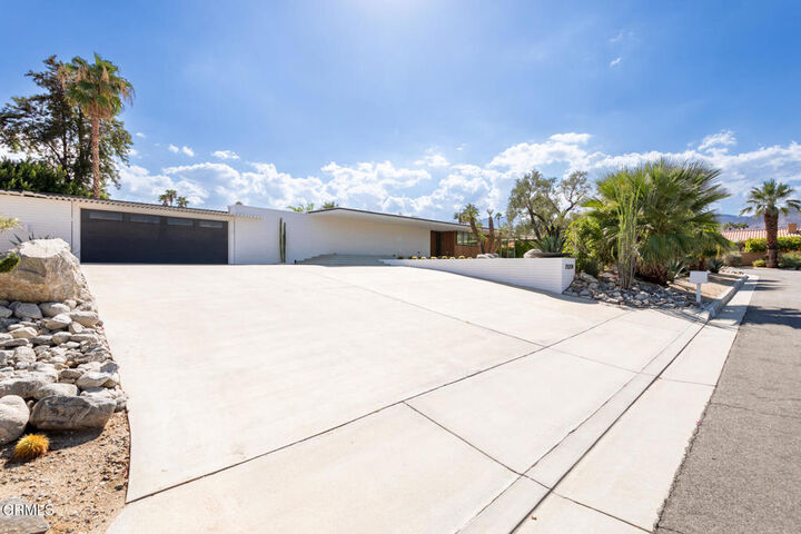 Property Photo:  73271 Buckboard Trail  CA 92260 