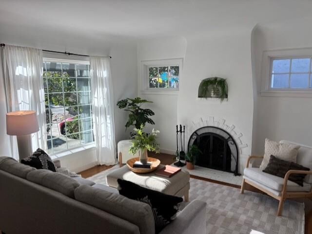 Property Photo: 1825 Markham Way CA 95818