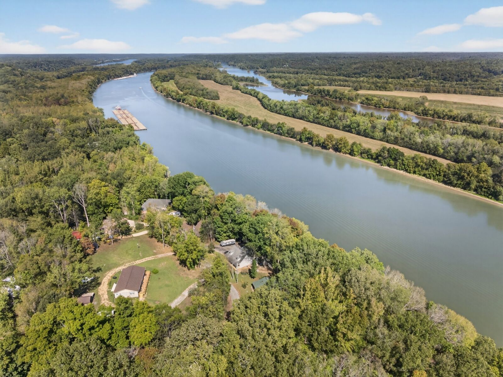 Property Photo: 434 Hickman Shores Rd TN 37058