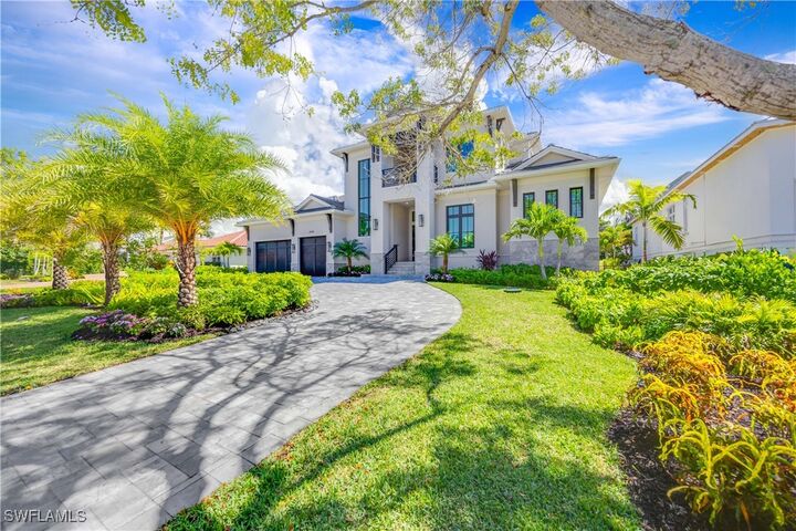 Property Photo: 3540 Crayton Road FL 34103