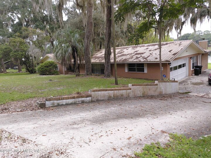 Property Photo:  113 Lake Como Point Road  FL 32181 