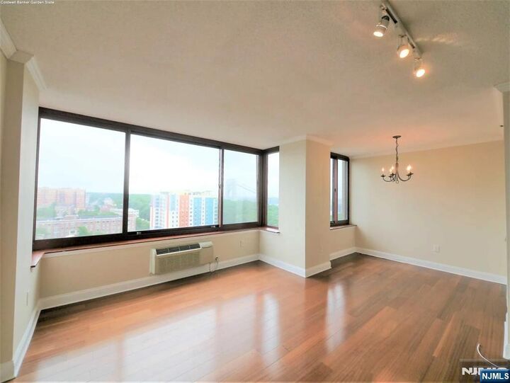 Property Photo:  100 Old Palisade Road 2411  NJ 07024 