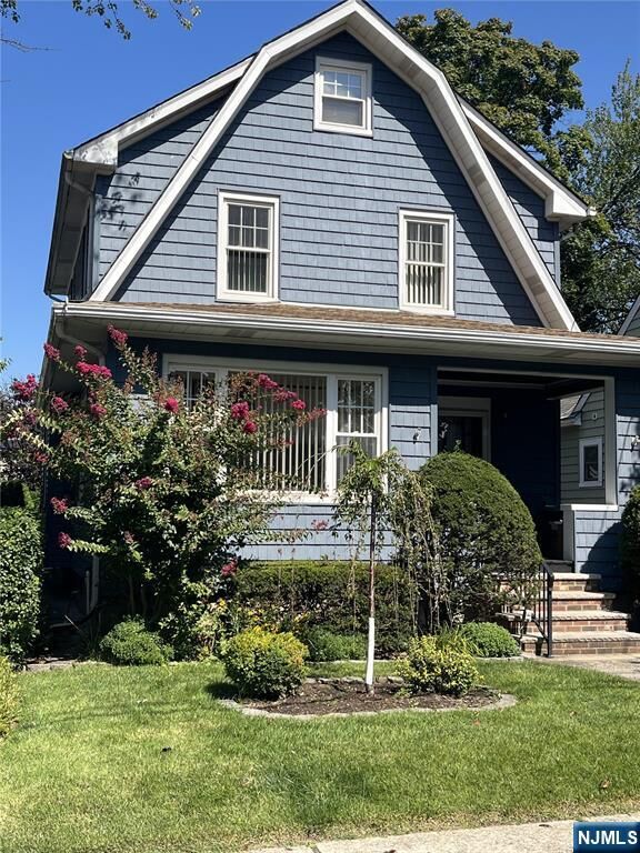 48 W Linden Avenue  Dumont NJ 07628 photo