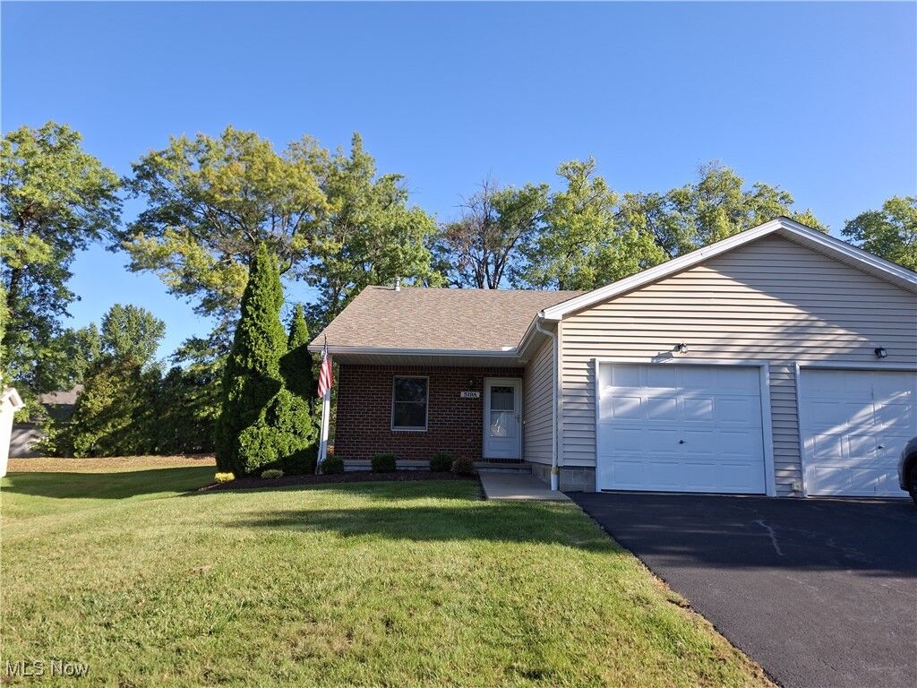 Property Photo: 519 Wilcox A OH 44515