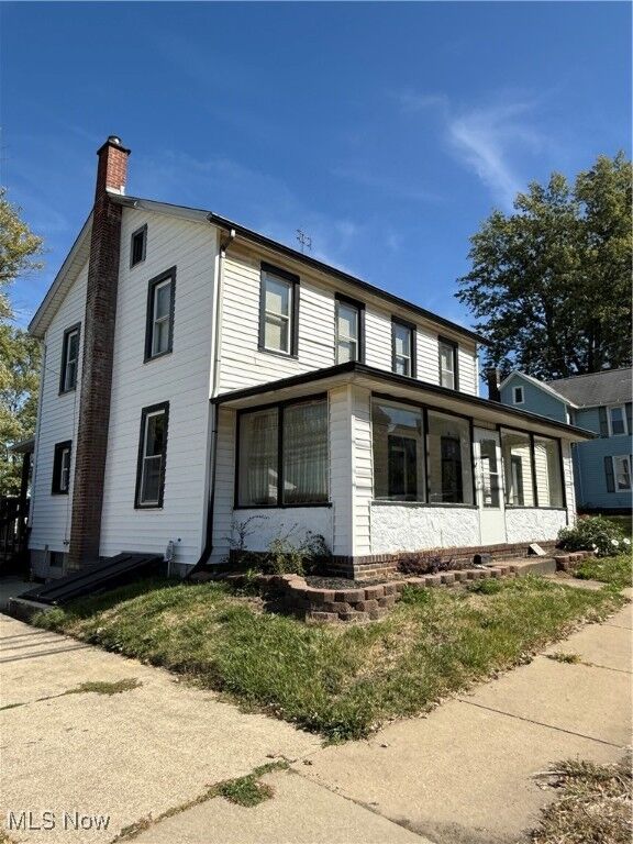 Property Photo:  223 Nassau Street W  OH 44730 