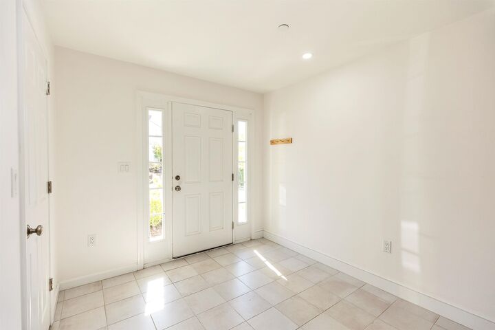 Property Photo:  163 Woodview Way  NH 03102 