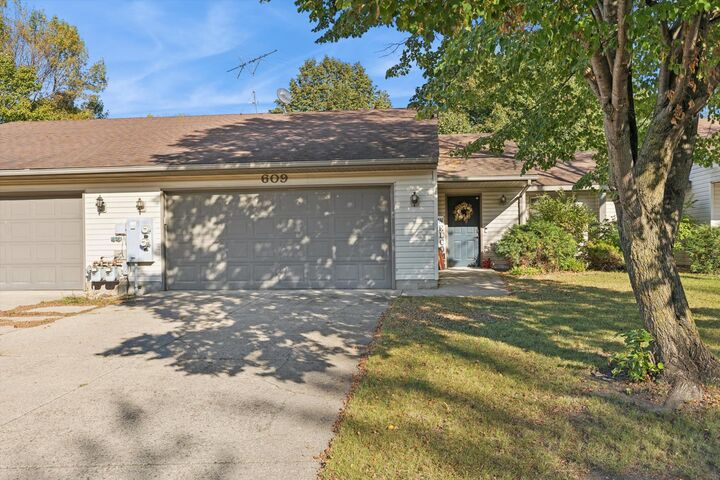 Property Photo: 609 E Welco Drive MN 56069
