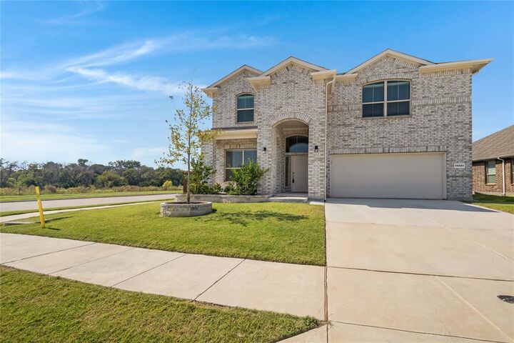 Property Photo: 15501 Balham Pass TX 76247