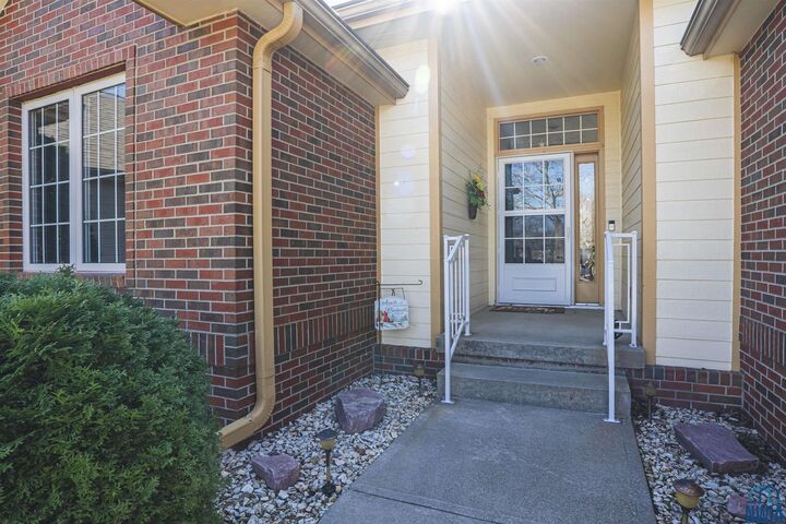 Property Photo: 165 Prairie Bend SD 57049